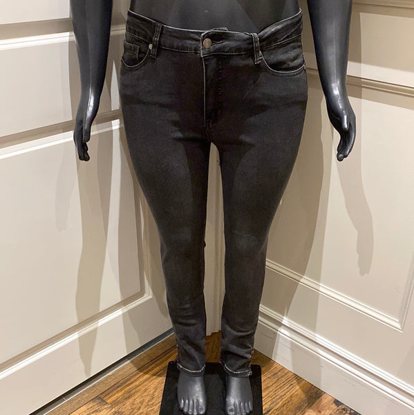 Lois Erika Jeans Studio Boutique